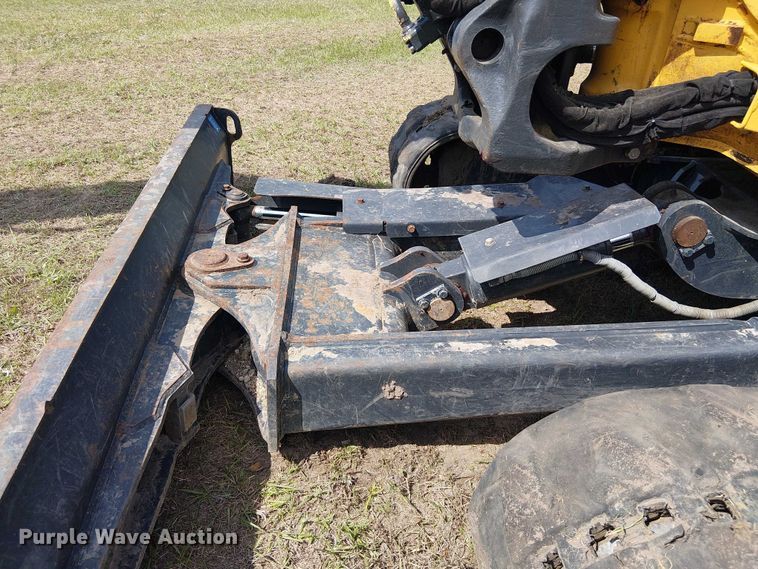 image for item EF1047 2020 John Deere 60G mini excavator