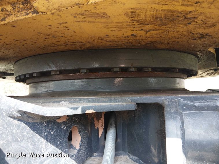 image for item EF1047 2020 John Deere 60G mini excavator