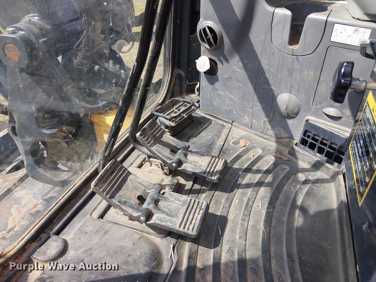 image for item EF1047 2020 John Deere 60G mini excavator