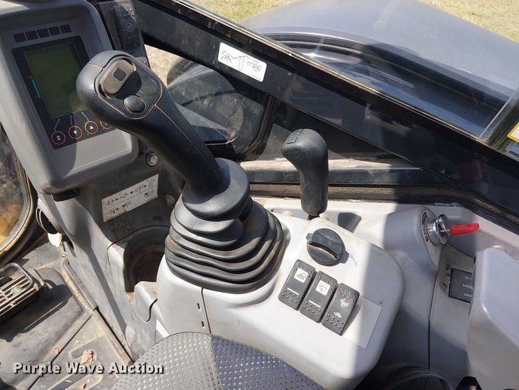 image for item EF1047 2020 John Deere 60G mini excavator