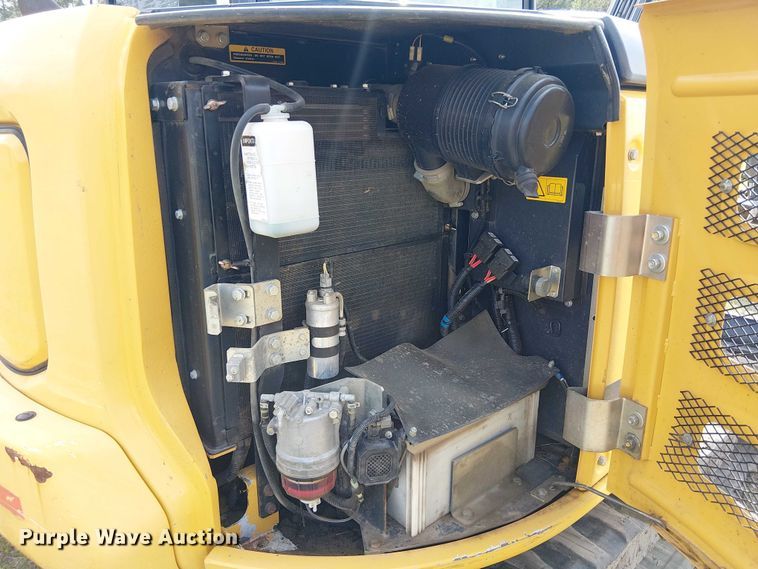 image for item EF1047 2020 John Deere 60G mini excavator