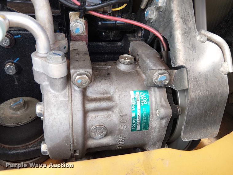 image for item EF1047 2020 John Deere 60G mini excavator