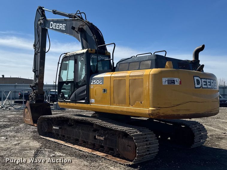 image for item EF6073 2014 John Deere 250G LC excavator