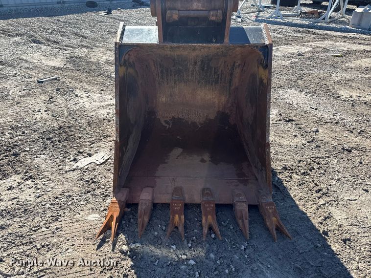 image for item EF6073 2014 John Deere 250G LC excavator