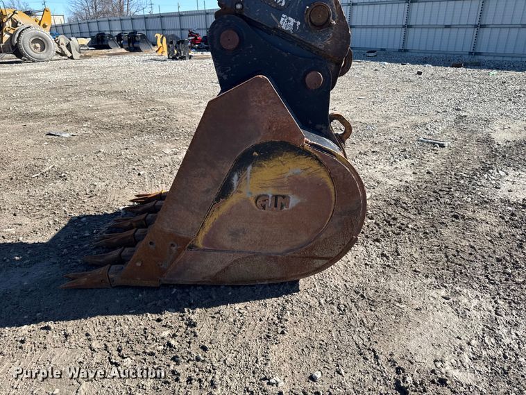 image for item EF6073 2014 John Deere 250G LC excavator