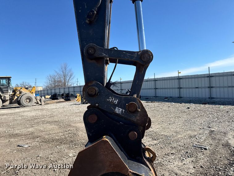 image for item EF6073 2014 John Deere 250G LC excavator