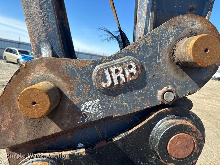 image for item EF6073 2014 John Deere 250G LC excavator