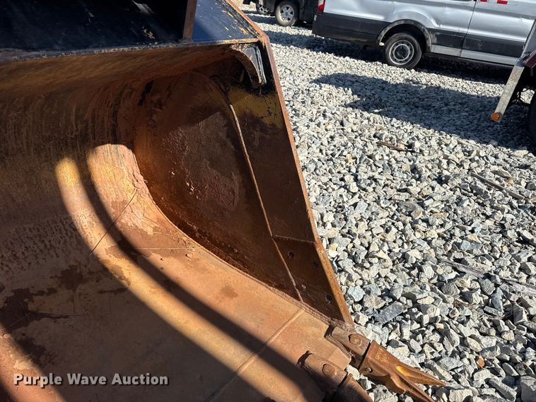 image for item EF6073 2014 John Deere 250G LC excavator