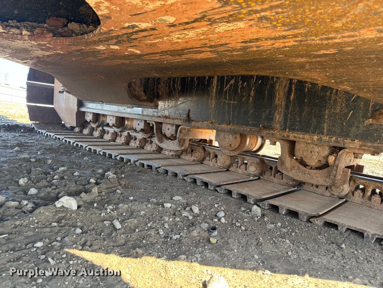 image for item EF6073 2014 John Deere 250G LC excavator