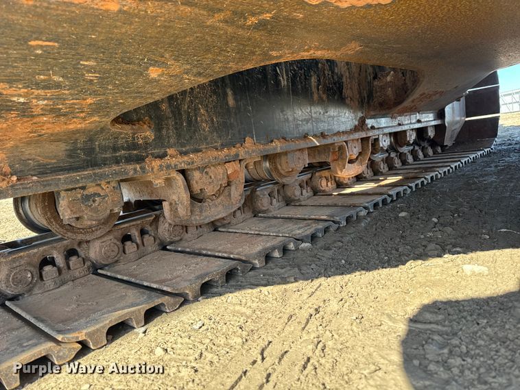 image for item EF6073 2014 John Deere 250G LC excavator