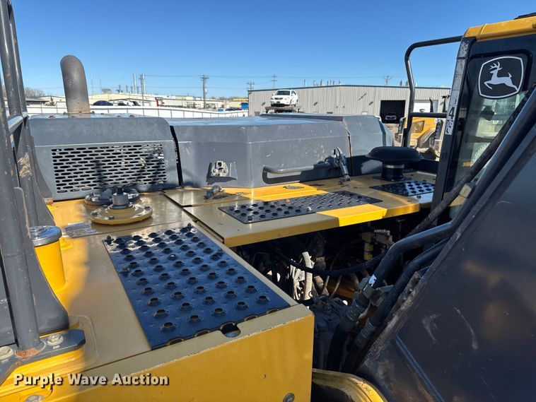 image for item EF6073 2014 John Deere 250G LC excavator