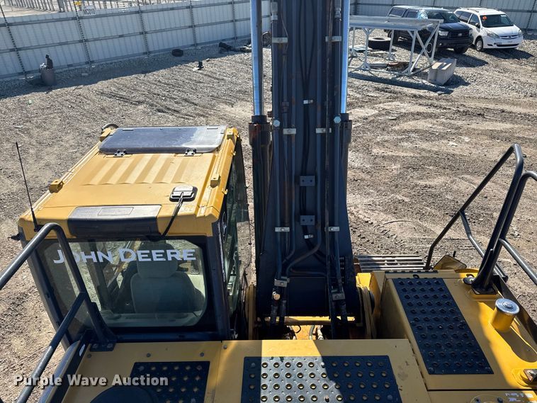 image for item EF6073 2014 John Deere 250G LC excavator