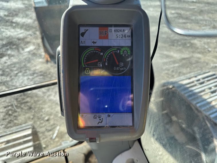 image for item EF6073 2014 John Deere 250G LC excavator