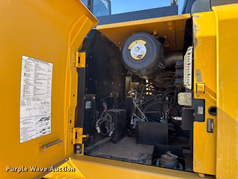 image for item EF6073 2014 John Deere 250G LC excavator