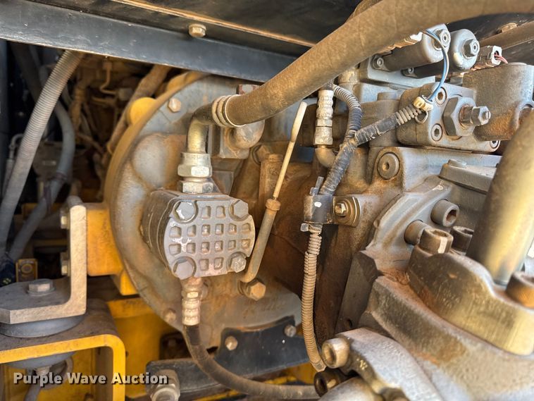 image for item EF6073 2014 John Deere 250G LC excavator