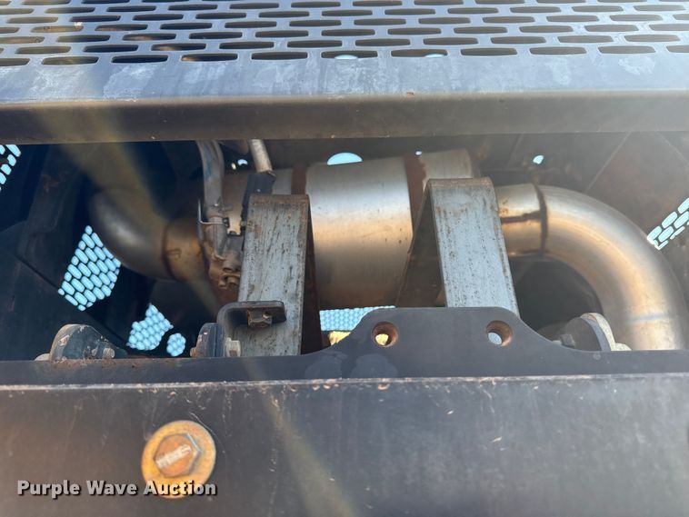 image for item EF6073 2014 John Deere 250G LC excavator