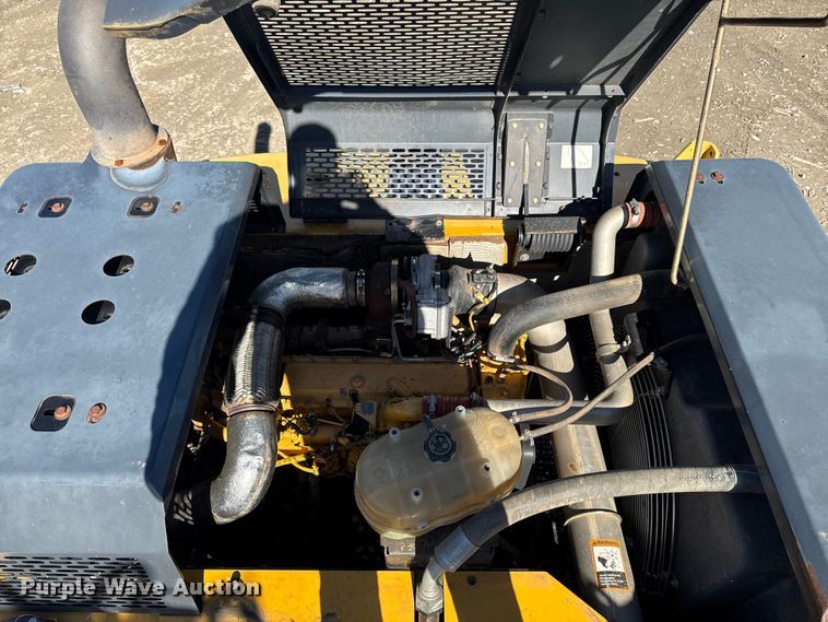 image for item EF6073 2014 John Deere 250G LC excavator