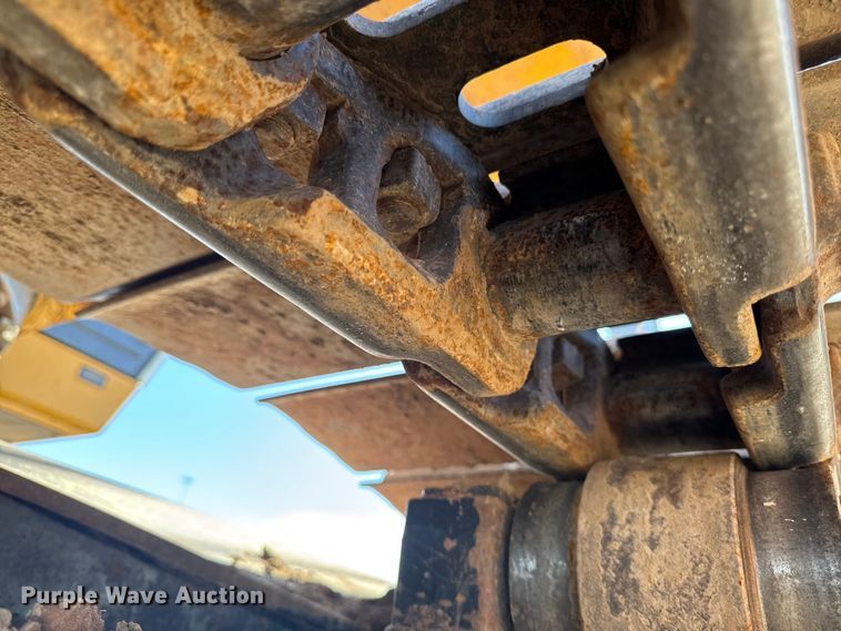 image for item EF6073 2014 John Deere 250G LC excavator