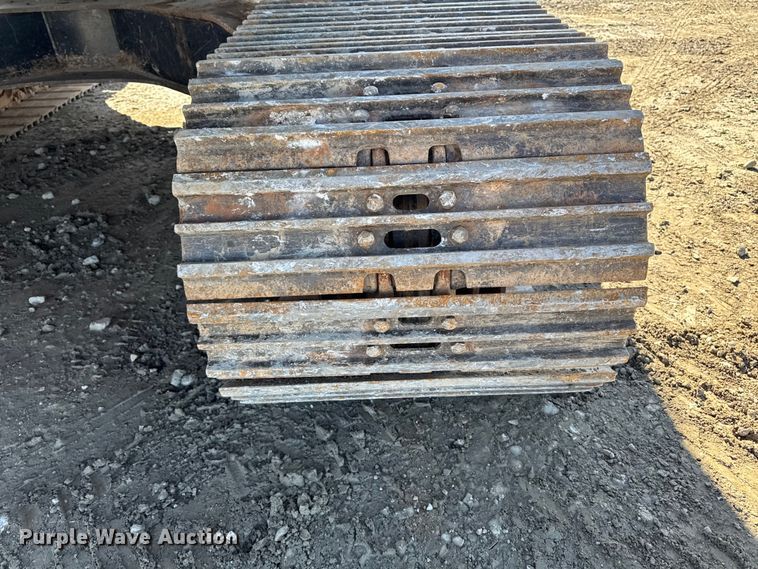 image for item EF6073 2014 John Deere 250G LC excavator