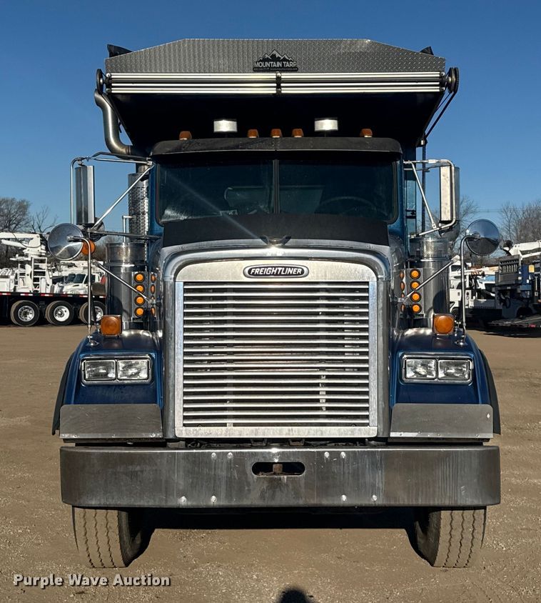 image for item EG2061 2000 Freightliner Classic dump truck