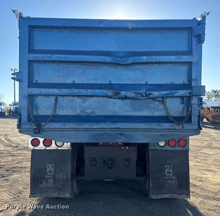 image for item EG2061 2000 Freightliner Classic dump truck