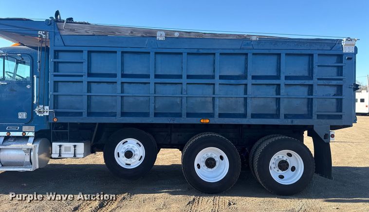 image for item EG2061 2000 Freightliner Classic dump truck