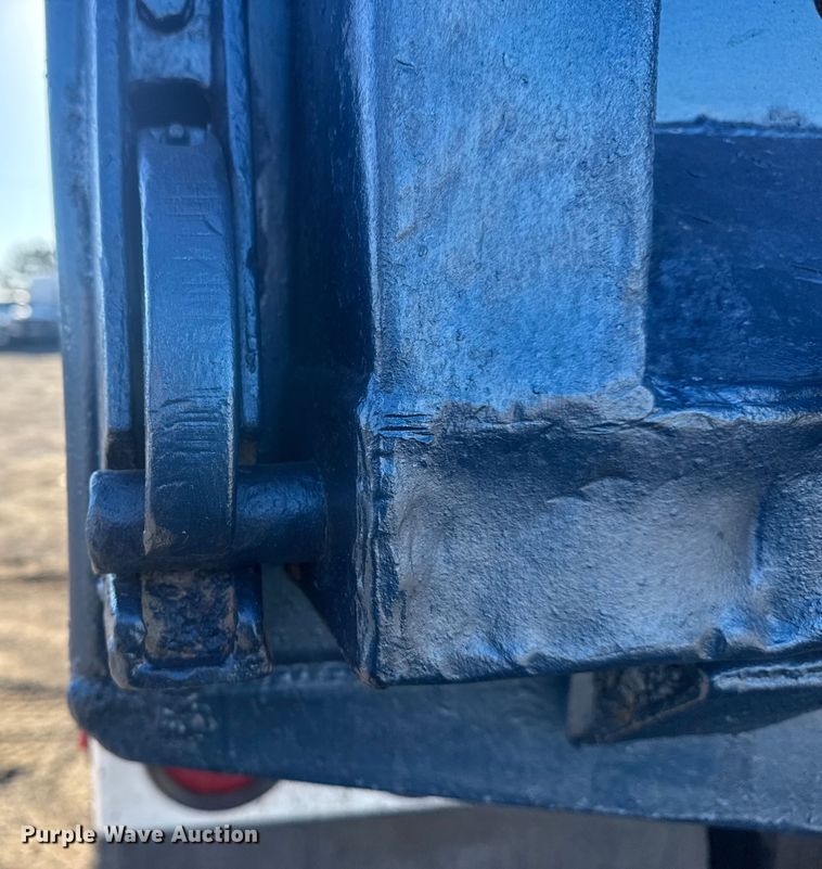 image for item EG2061 2000 Freightliner Classic dump truck
