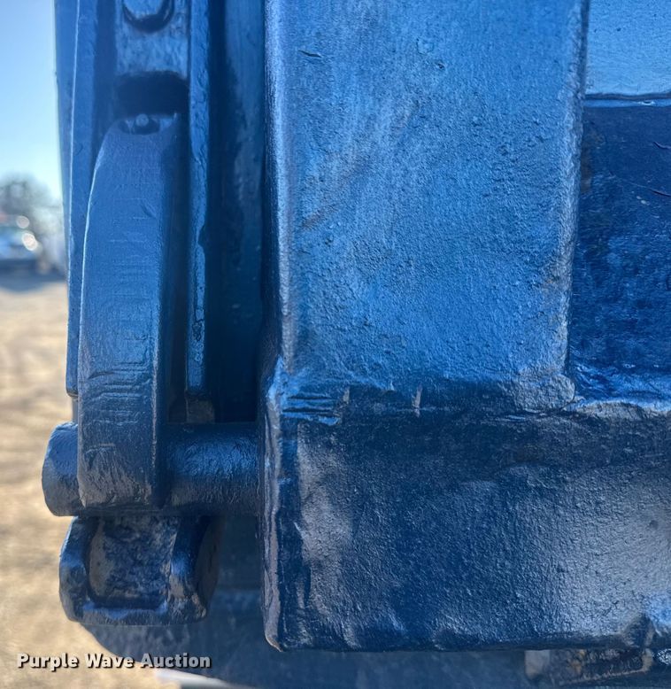 image for item EG2061 2000 Freightliner Classic dump truck