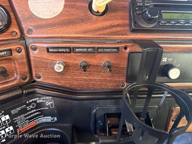 image for item EG2061 2000 Freightliner Classic dump truck