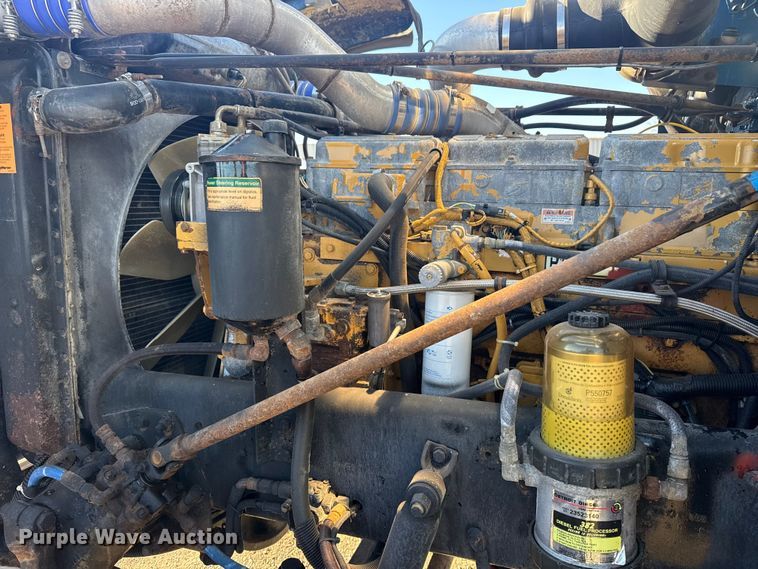 image for item EG2061 2000 Freightliner Classic dump truck