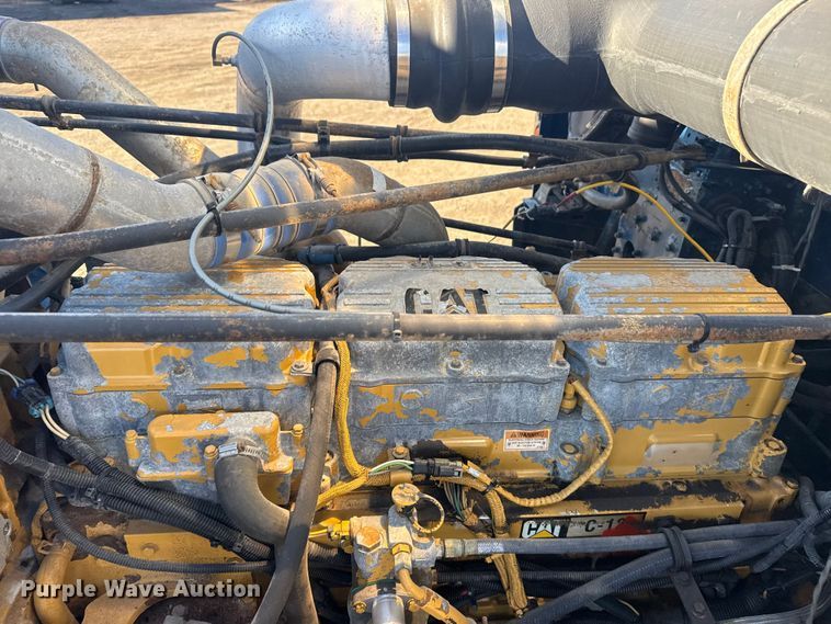 image for item EG2061 2000 Freightliner Classic dump truck