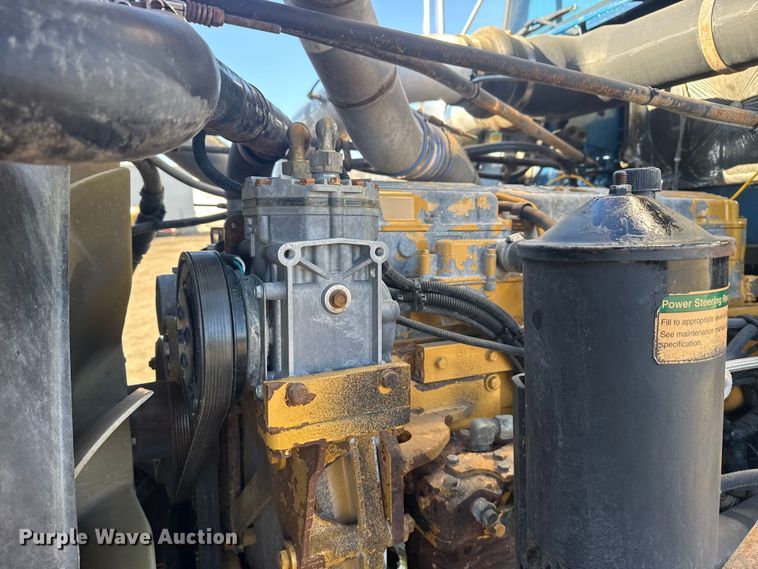 image for item EG2061 2000 Freightliner Classic dump truck