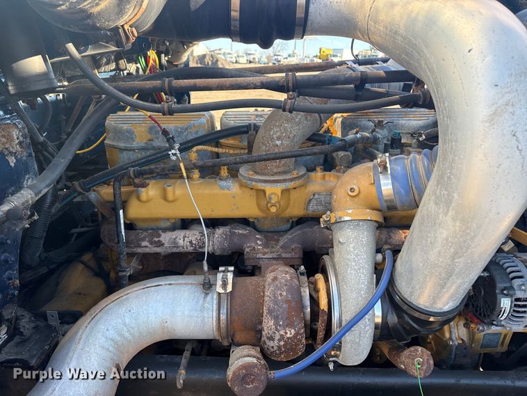 image for item EG2061 2000 Freightliner Classic dump truck