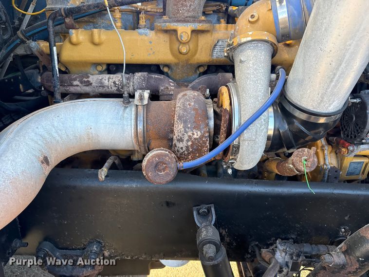 image for item EG2061 2000 Freightliner Classic dump truck