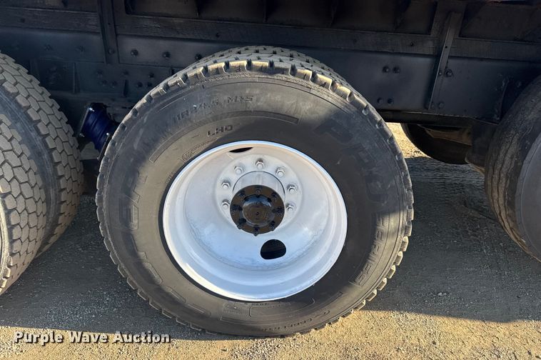 image for item EG2061 2000 Freightliner Classic dump truck