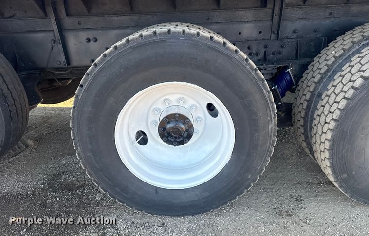 image for item EG2061 2000 Freightliner Classic dump truck