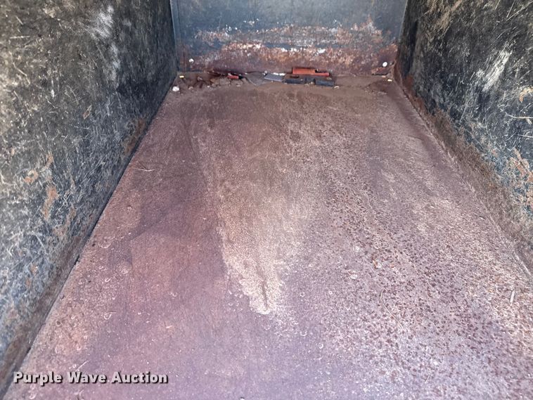 image for item EG2156 2018 International 4300 flatbed truck