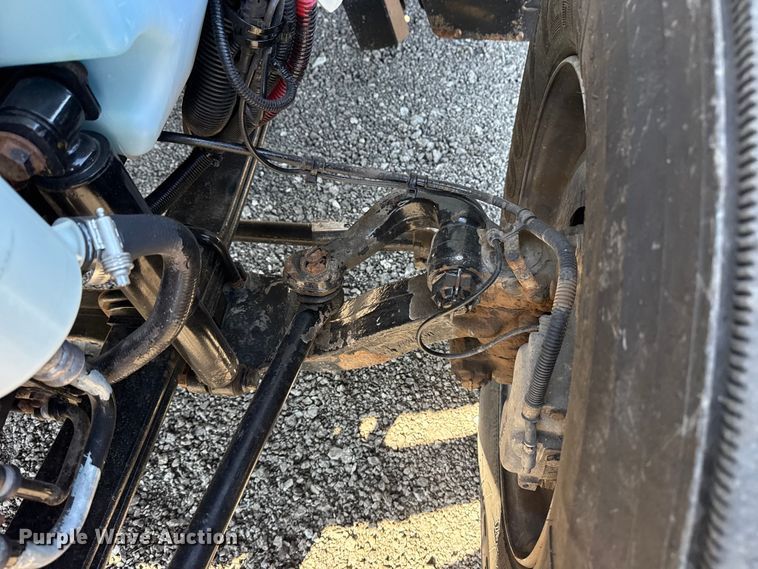 image for item EG2156 2018 International 4300 flatbed truck