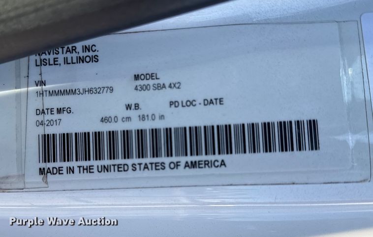 image for item EG2156 2018 International 4300 flatbed truck