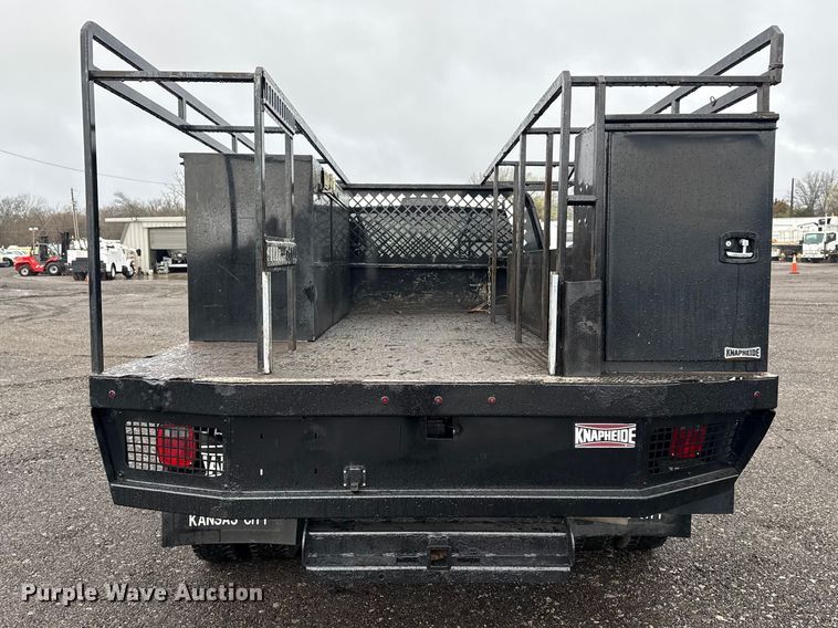 image for item EG2157 2016 RAM 4500HD Crew Cab flatbed pickup truck