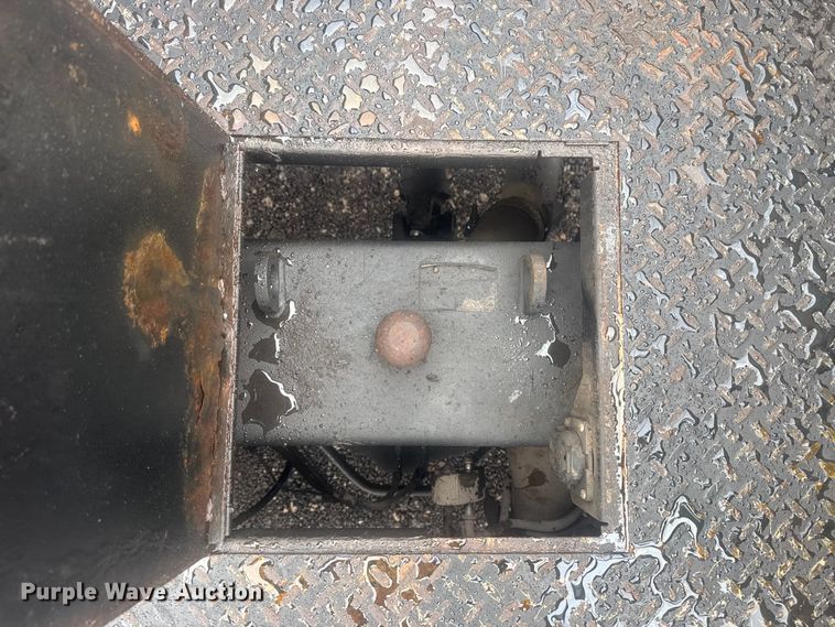 image for item EG2157 2016 RAM 4500HD Crew Cab flatbed pickup truck