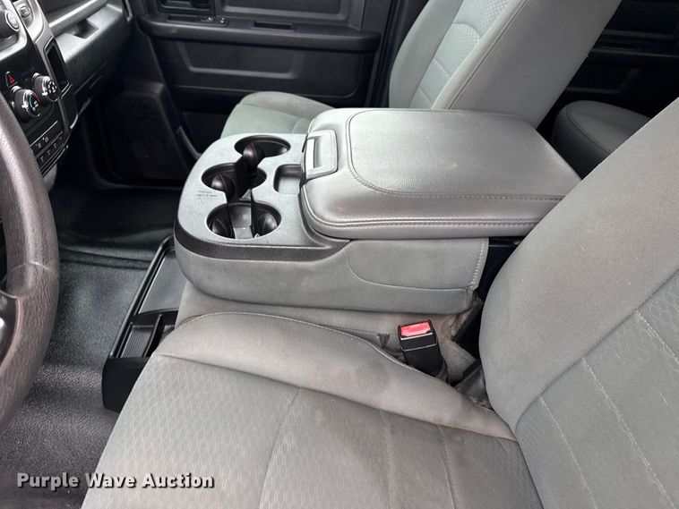 image for item EG2157 2016 RAM 4500HD Crew Cab flatbed pickup truck