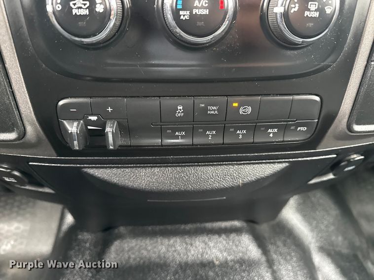 image for item EG2157 2016 RAM 4500HD Crew Cab flatbed pickup truck