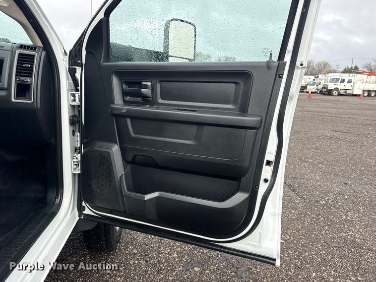 image for item EG2157 2016 RAM 4500HD Crew Cab flatbed pickup truck