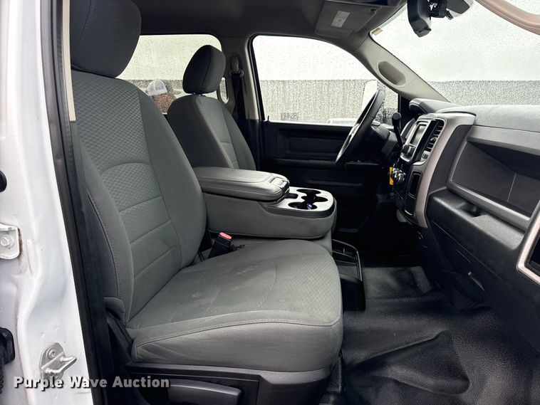 image for item EG2157 2016 RAM 4500HD Crew Cab flatbed pickup truck