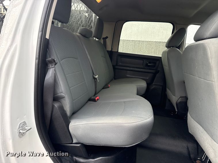 image for item EG2157 2016 RAM 4500HD Crew Cab flatbed pickup truck