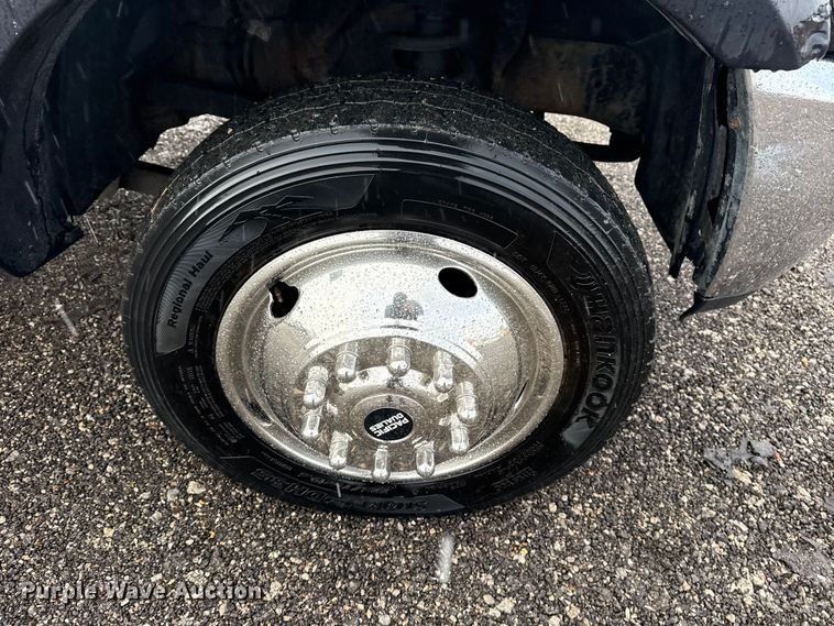 image for item EG2157 2016 RAM 4500HD Crew Cab flatbed pickup truck