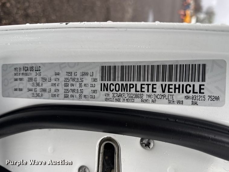 image for item EG2157 2016 RAM 4500HD Crew Cab flatbed pickup truck