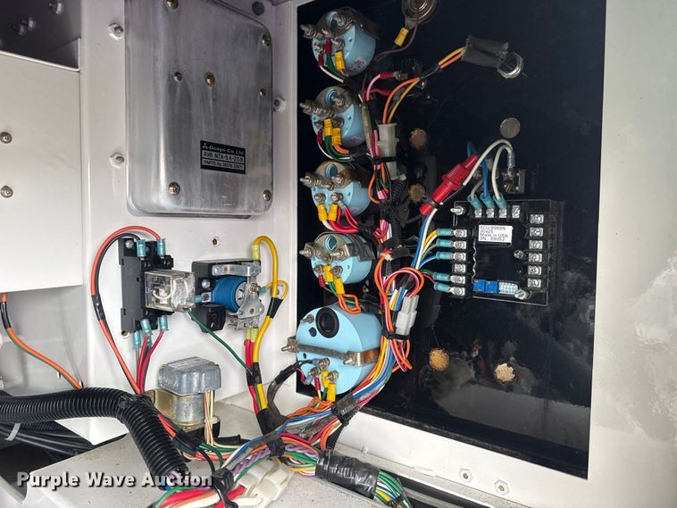 image for item EG2160 2004 Mighty Mover trailers DCA-45USI generator