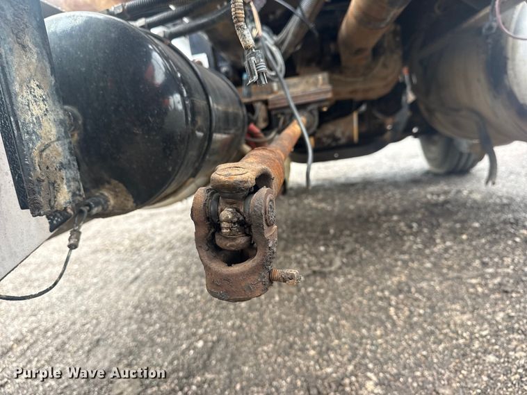 image for item EG8841 2007 Peterbilt 357 tank truck